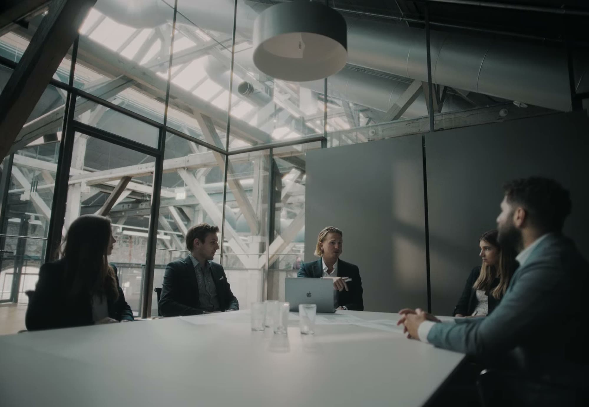 Besprechung im Büro der Vision Group